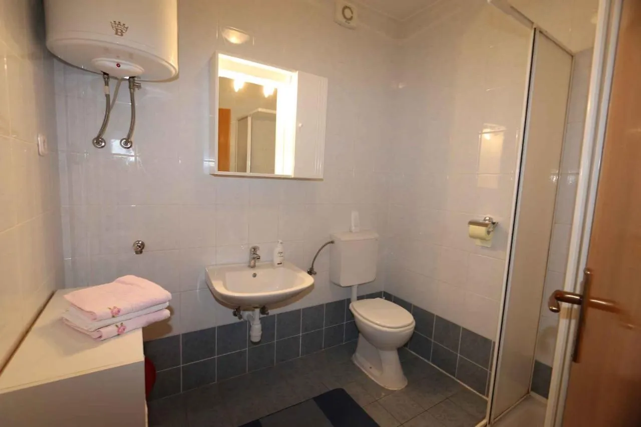 Two-Bedroom Apartment In Silo II Croatia